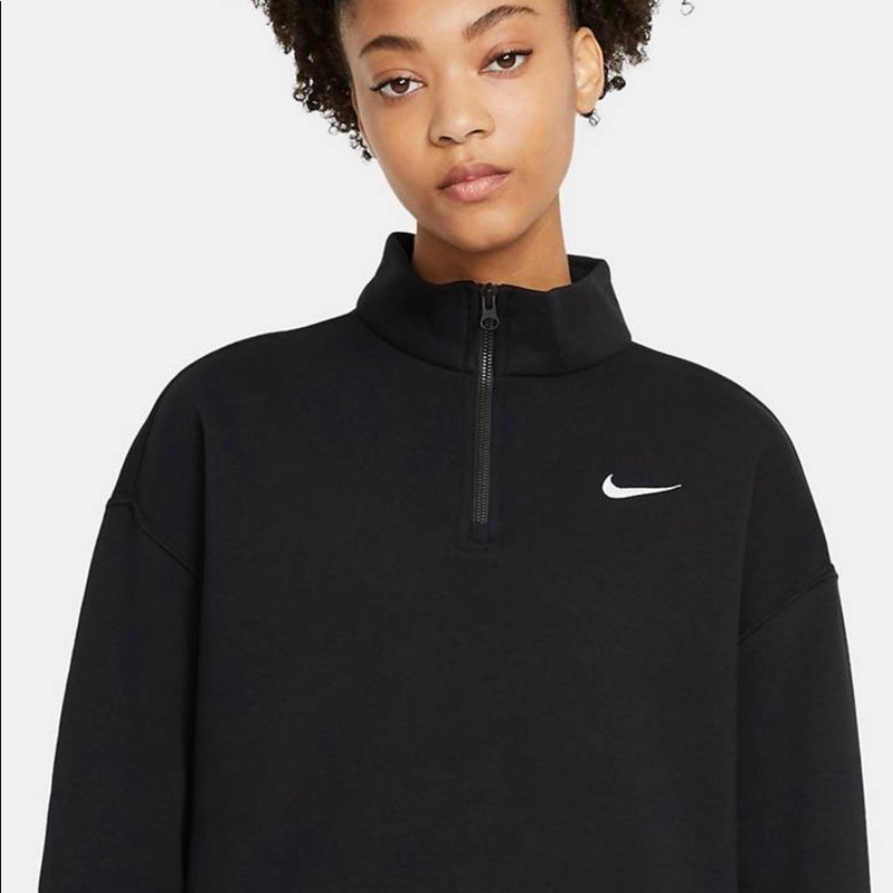 Women’s Nike half zip